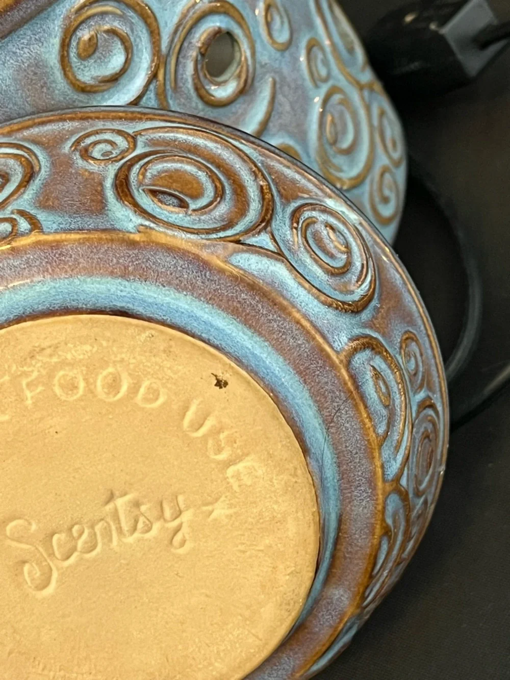 Ceramic Swirl Scentsy Electric Wax Warmer